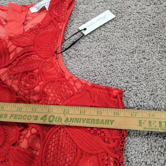 Lovers + Friends Caspian Shift Dress Red Lace Size S NWT - Picture 5 of 8